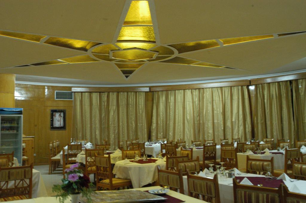 Nefertari Hotel Abu Simble Abou Simbel Extérieur photo