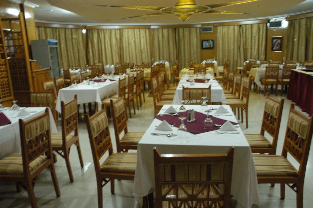 Nefertari Hotel Abu Simble Abou Simbel Extérieur photo